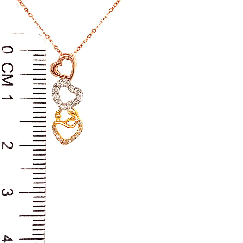 Collar (corazónes) con diamantes en oro tres tonos 10kt. 45cm