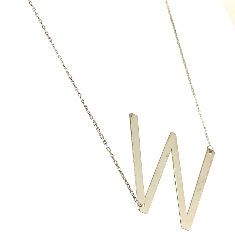 Collar con inicial (W) en oro blanco 10kt. 42-45cm