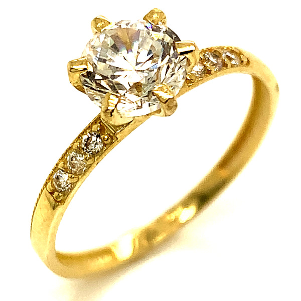 Anillo con circones en oro amarillo 10kt.