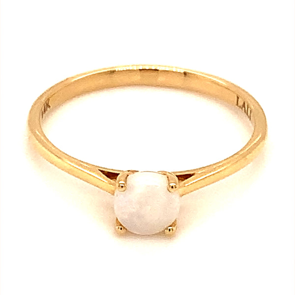 Anillo de opal en oro amarillo 14kt. ANTES: $450.00