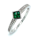 Anillo con esmeralda en plata 925