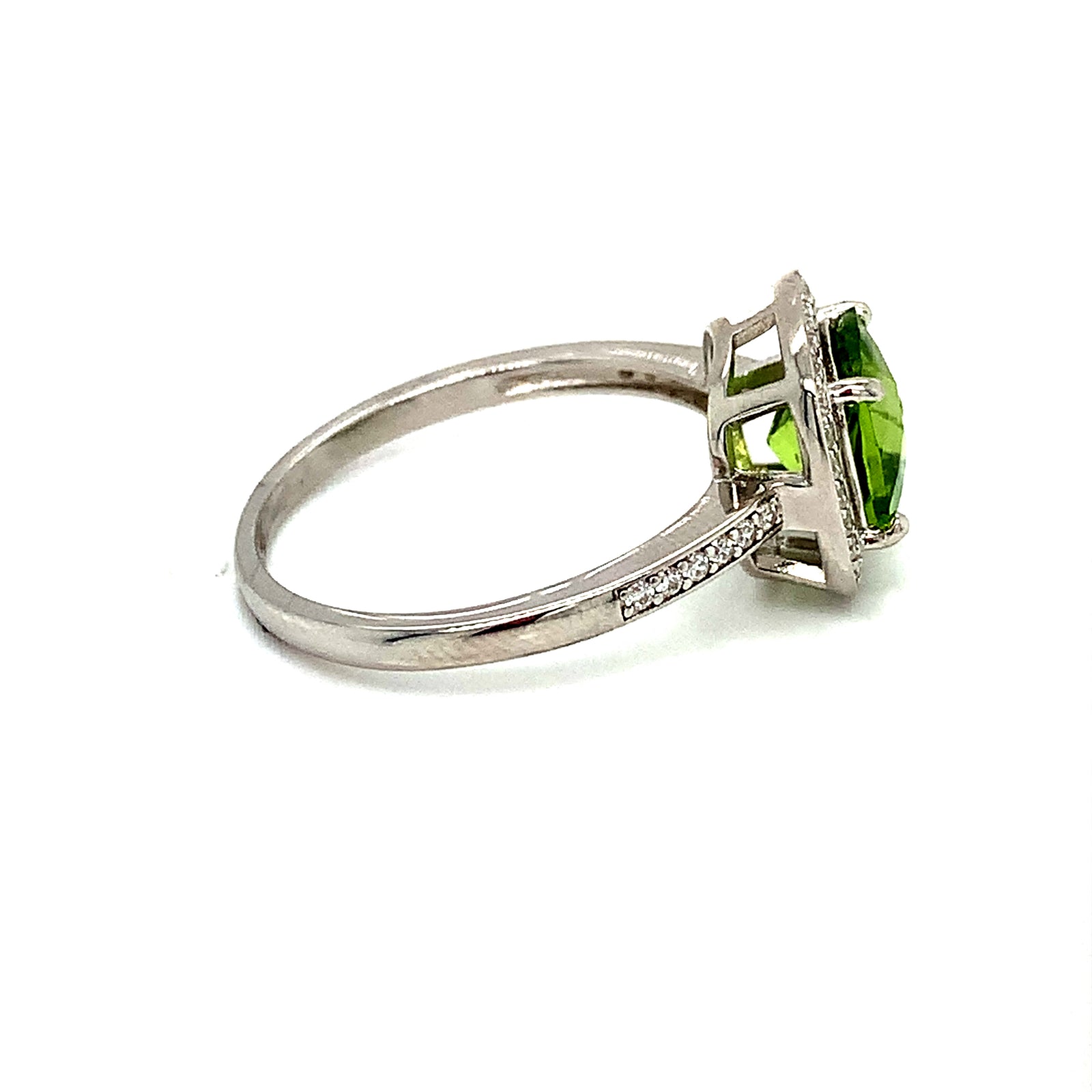 Anillo de peridoto en plata 925