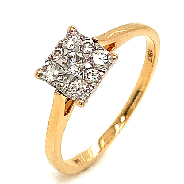 (Mia) Anillo con diamantes en oro amarillo 18kt  ANTES: $729.00