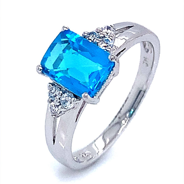 Anillo de topacio azul en plata 925. Antes: $96