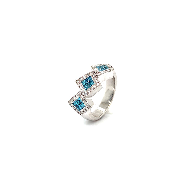 (MIA) Anillo con diamantes azules en oro blanco 18kt  ANTES: $1,899.00