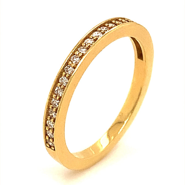 (MIA) Banda con diamantes en oro amarillo 18k  ANTES: $1,199.00
