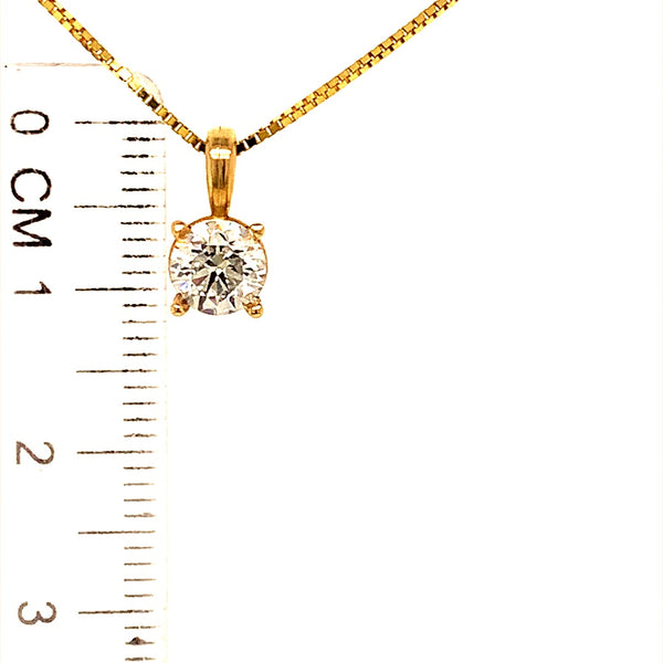 (LD) Collar con diamante de laboratorio en oro amarillo 10kt.