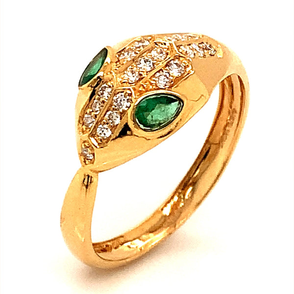 Anillo con esmeralda en oro amarillo 18kt.