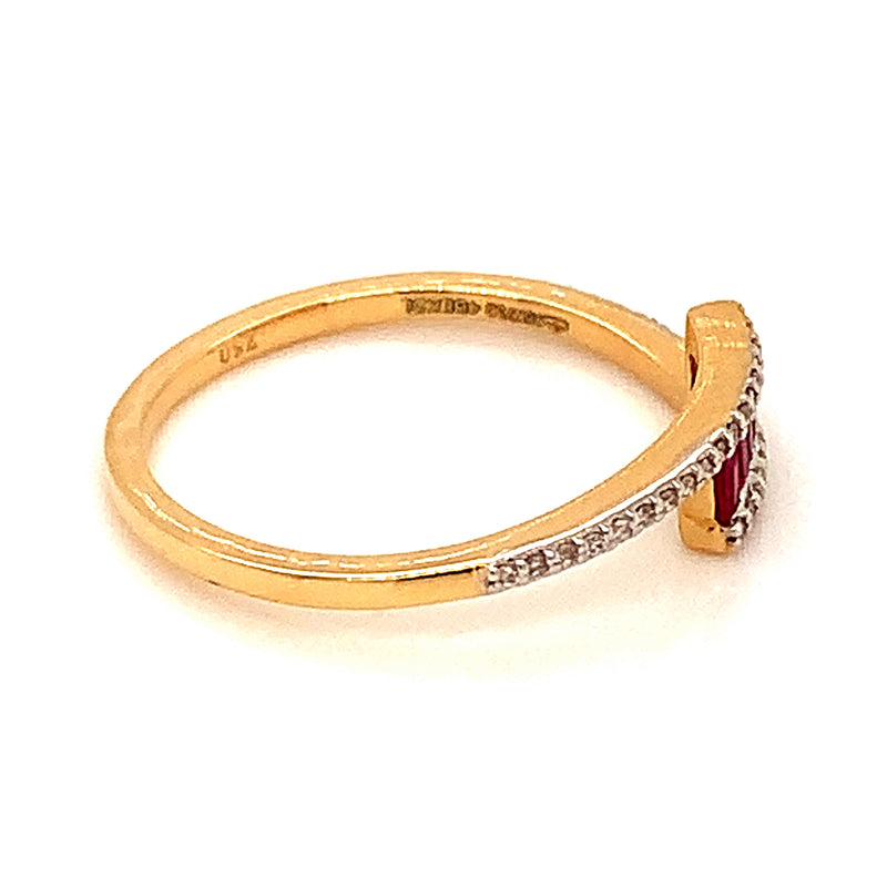 Anillo de rubí en oro amarillo 18k