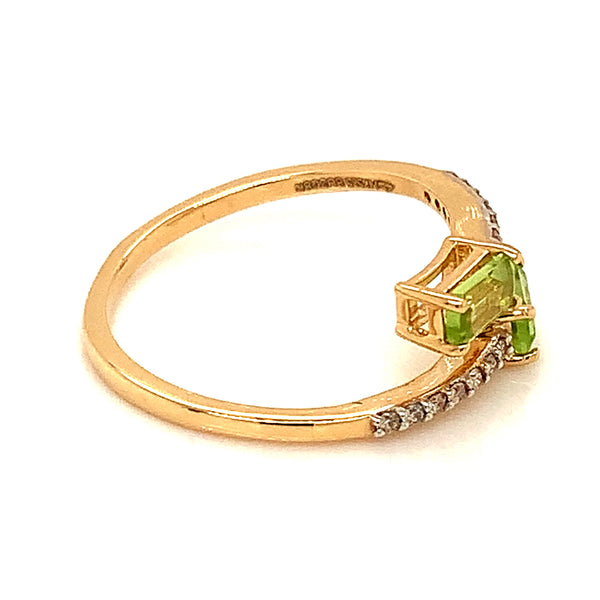 Anillo de peridoto en oro amarillo 18kt.