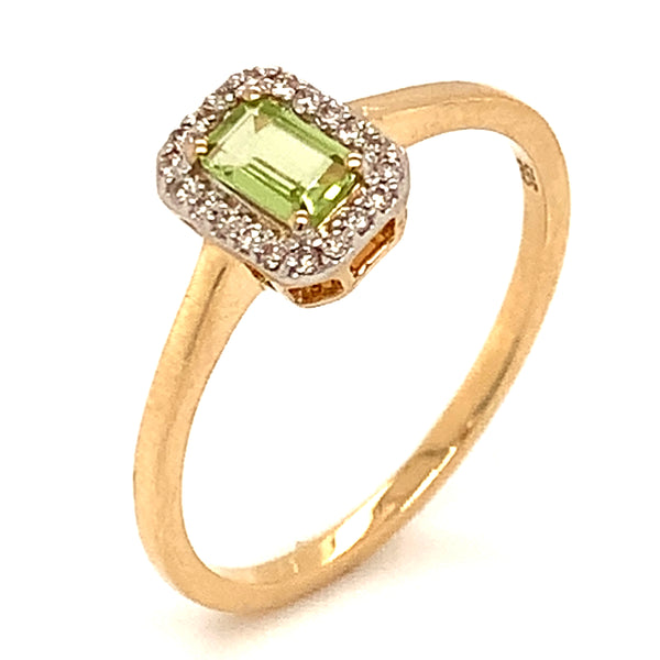 Anillo de peridoto en oro amarillo 14kt.