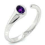 Anillo de amatista en oro blanco 10kt.