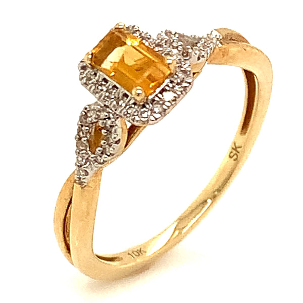 Anillo de Citrino con diamantes en oro amarillo 10kt.