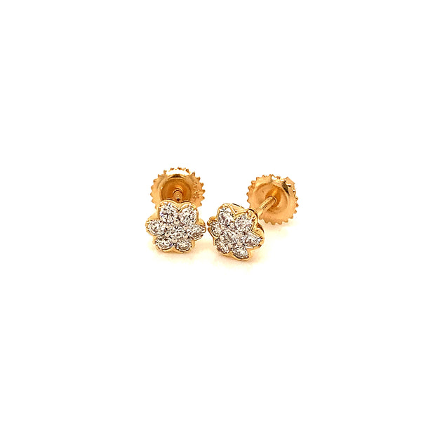 (LD) Aretes con diamantes de laboratorio en oro amarillo 14kt.