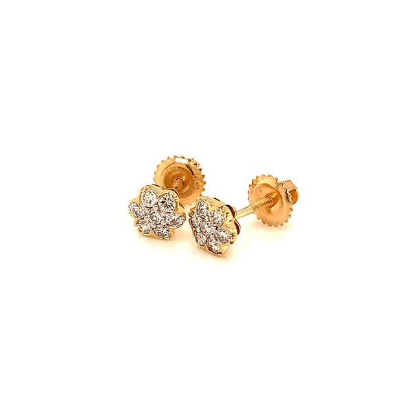 (LD) Aretes con diamantes de laboratorio en oro amarillo 14kt.