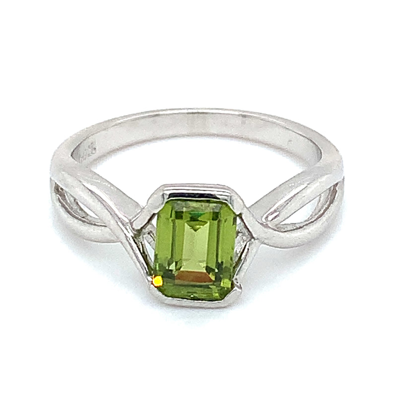 Anillo de cuarzo peridoto en plata 925