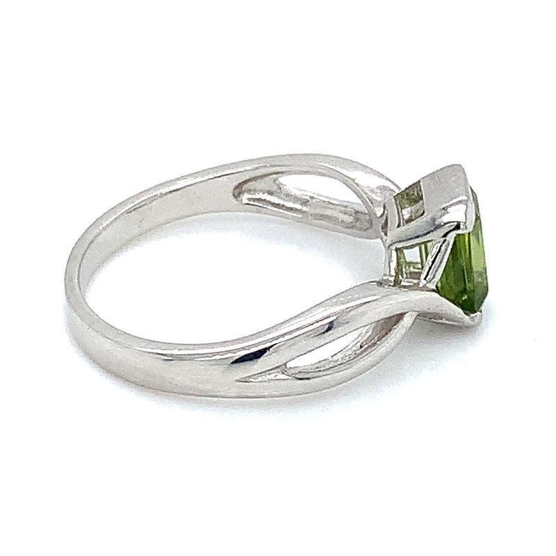 Anillo de cuarzo peridoto en plata 925