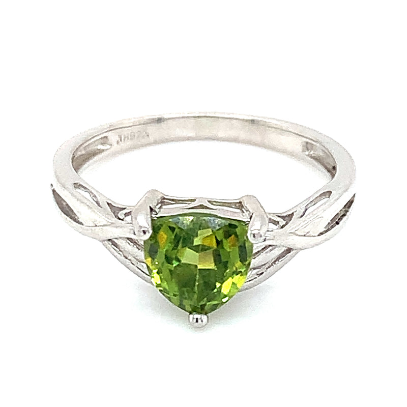 Anillo de cuarzo peridoto en plata 925