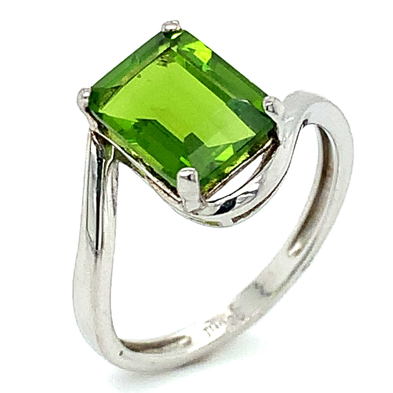 Anillo de cuarzo peridoto en plata 925