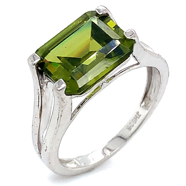 Anillo de cuarzo peridoto en plata 925