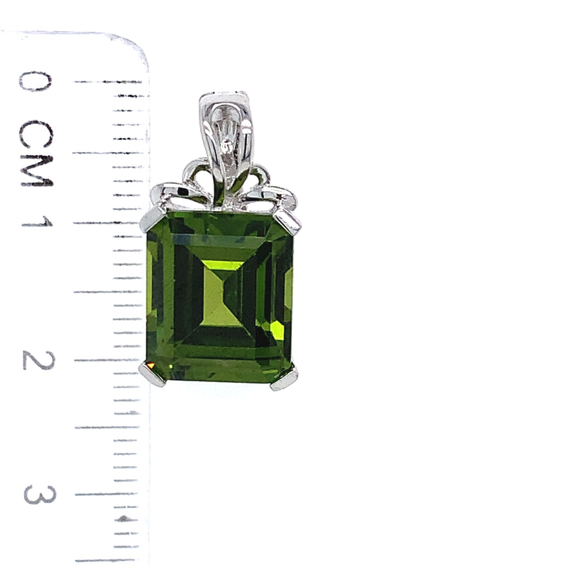 Dije de cuarzo peridoto en plata 925