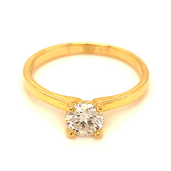 (LD)  Anillo con diamante de laboratorio en oro amarillo 14kt.