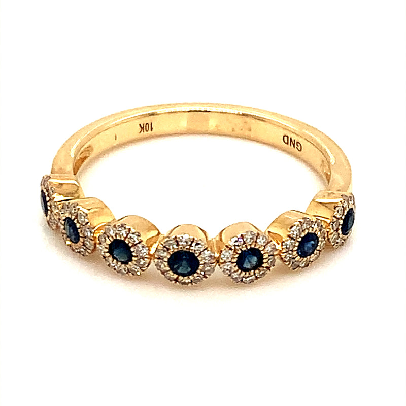 Anillo de zafiro con diamantes en oro amarillo 10kt.