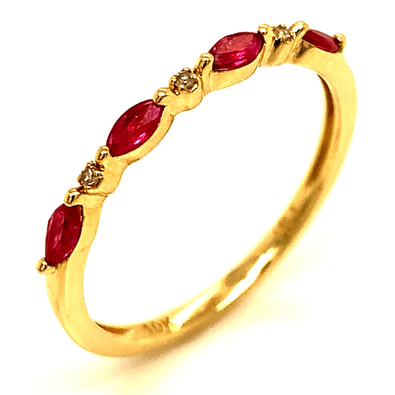 Anillo de rubí en oro amarillo 10kt.