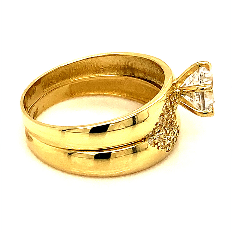 Set de anillos de matrimonio con circones en oro amarillo 10kt