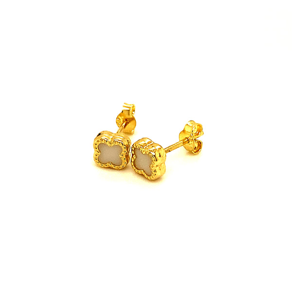 Aretes (trébol blanco nacar) en oro amarillo 10kt.