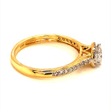 (LD)  Anillo con diamante de laboratorio en oro amarillo 14kt.