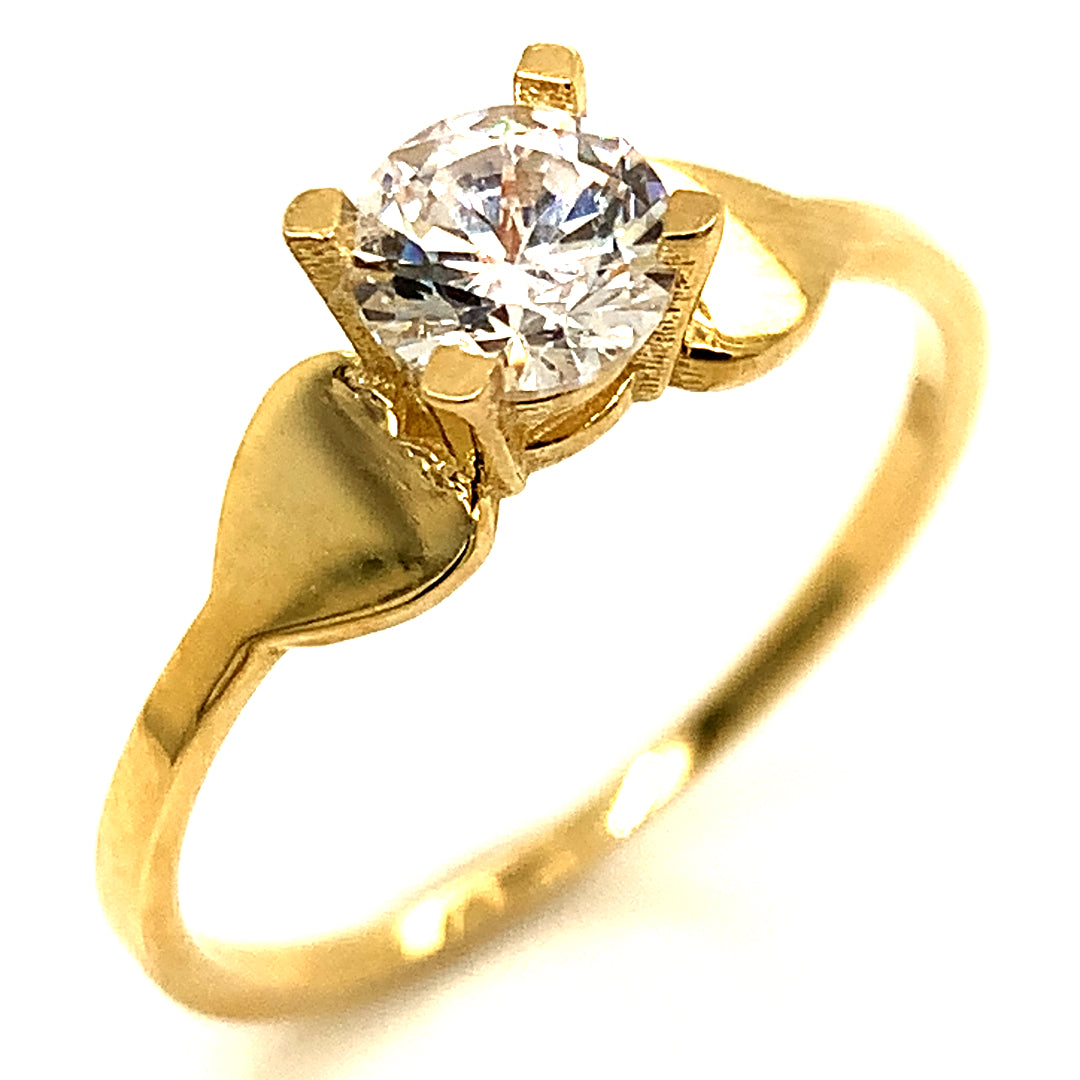 Anillo con circones en oro amarillo 10kt.