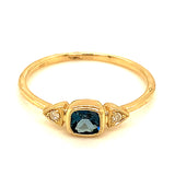 Anillo de Topacio Azul en oro amarillo 10kt. ANTES: $249.00