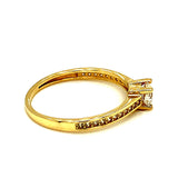 Anillo con circones en oro amarillo 10kt. - DGjoyeros