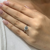 (LD) Anillo con diamante de laboratorio en oro blanco 14KT
