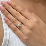 (LD) Anillo con diamante de laboratorio en oro blanco 14kt. D-1.10CTS.