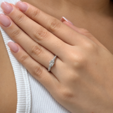 (LD) Anillo con diamantes de laboratorio en oro blanco 14kt. D-0.56CTS.