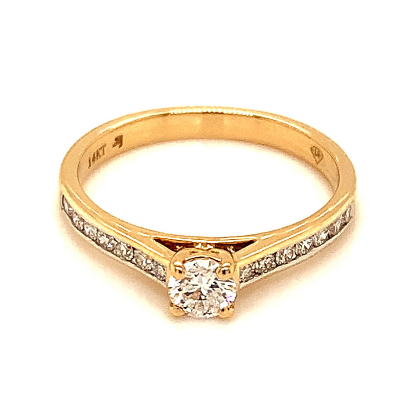 (LD) Anillo con diamantes de laboratorio en oro amarillo 14kt. - DGjoyeros