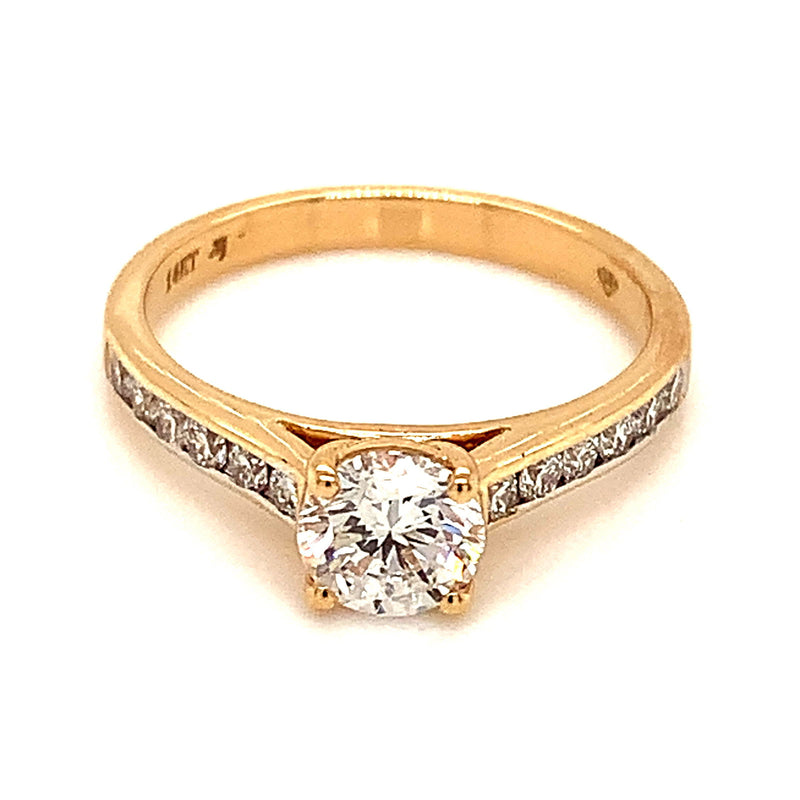 (LD) Anillo con diamantes de laboratorio en oro amarillo 14kt. - DGjoyeros