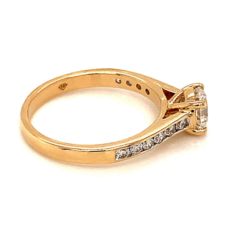 (LD) Anillo con diamantes de laboratorio en oro amarillo 14kt. - DGjoyeros