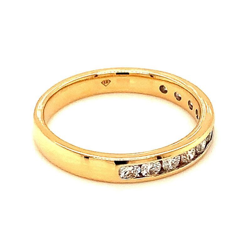 (LD) Banda con diamantes de laboratorio en oro amarillo 14kt. - DGjoyeros