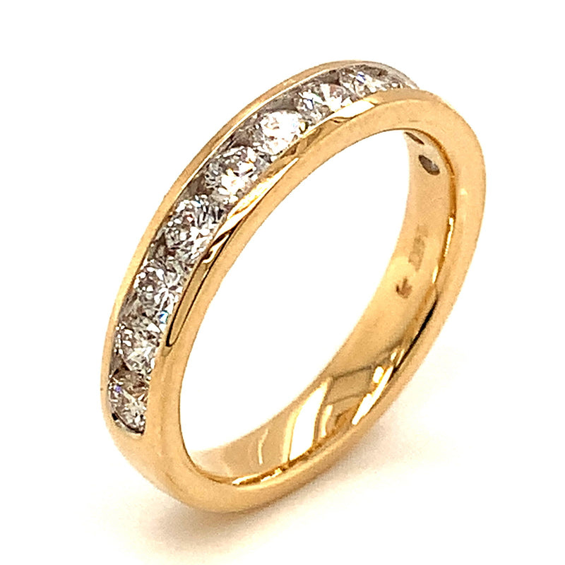 (LD) Banda con diamantes de laboratorio en oro amarillo 14kt. - DGjoyeros