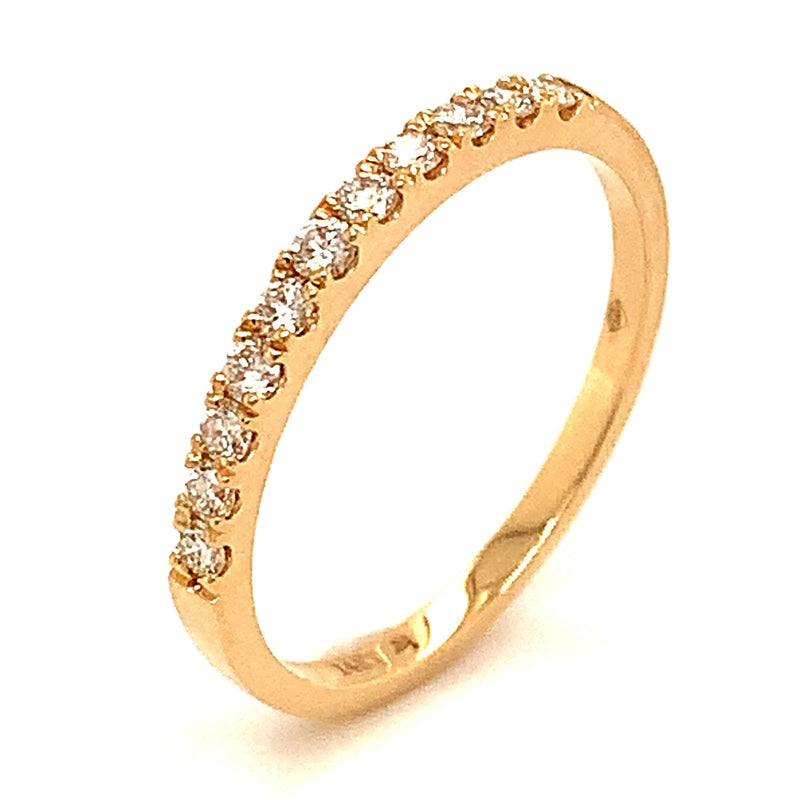 (LD) Banda con diamantes de laboratorio en oro amarillo 14kt. - DGjoyeros