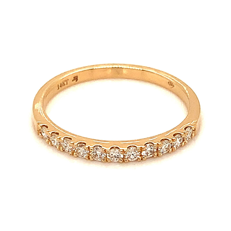 (LD) Banda con diamantes de laboratorio en oro amarillo 14kt. - DGjoyeros