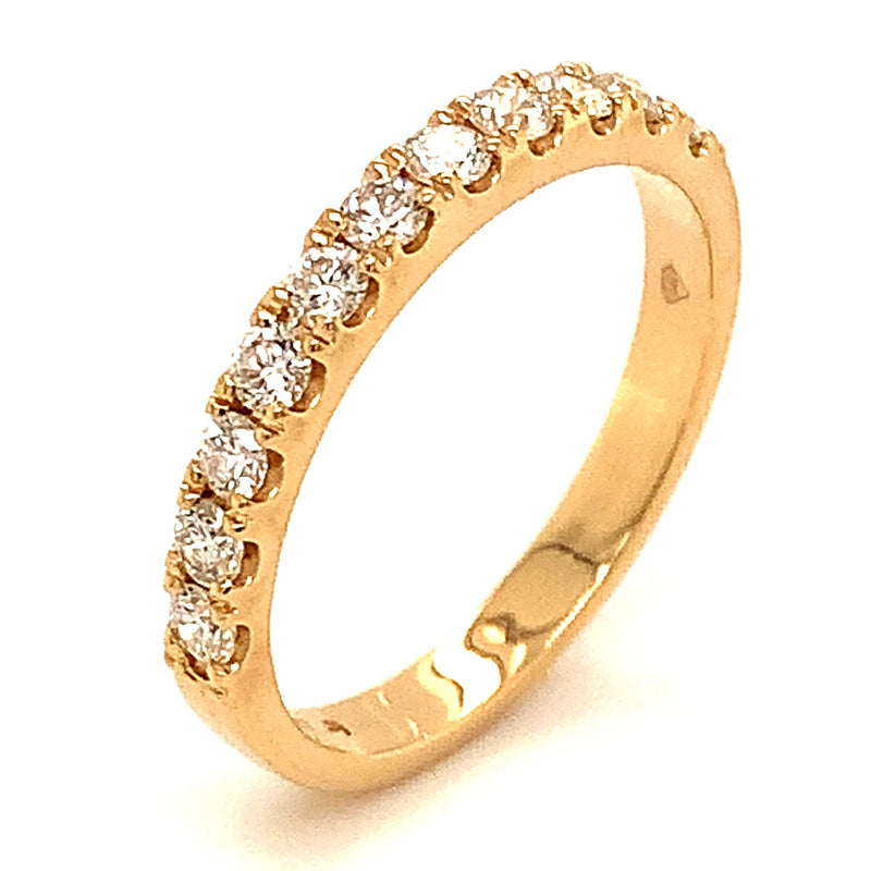 (LD) Banda con diamantes de laboratorio en oro amarillo 14kt. - DGjoyeros