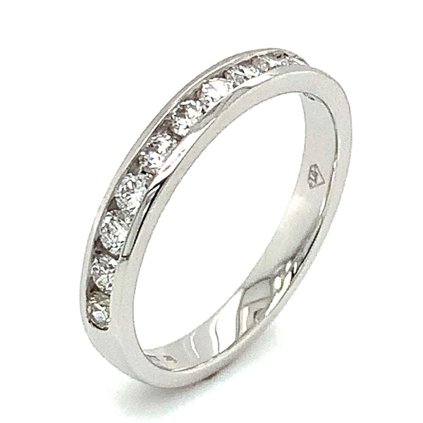 (LD) Banda con diamantes de laboratorio  en oro blanco 14kt. - DGjoyeros