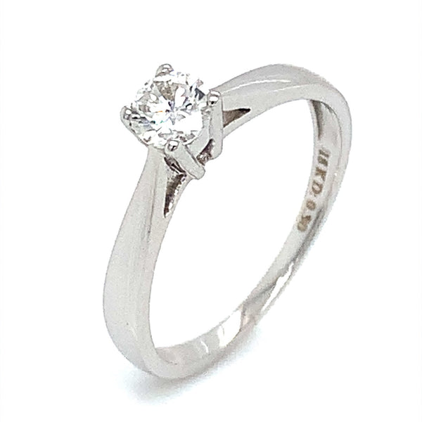 (MIA) Anillo con diamante en oro blanco 18kt. - DGjoyeros