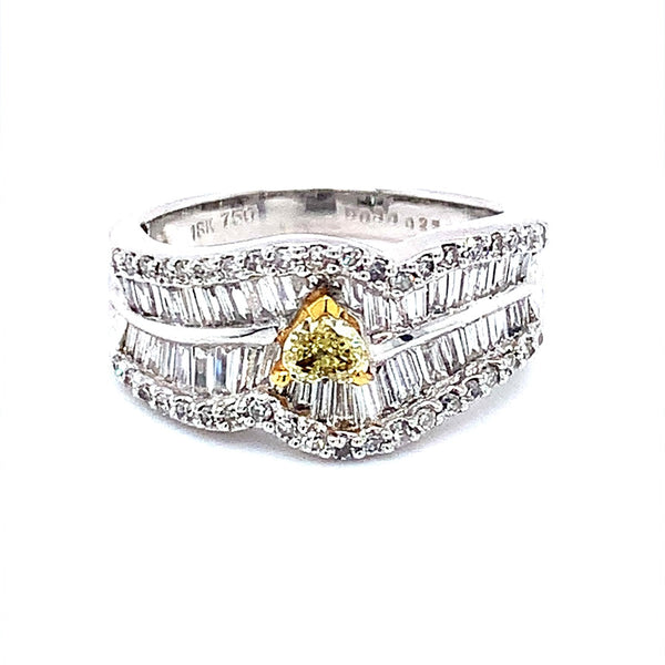 (MIA) Anillo con diamantes en oro blanco 18kt. - DGjoyeros