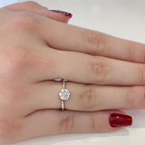 (SOFIA) Anillo (1 flor) con diamantes en oro blanco 10k - DGjoyeros