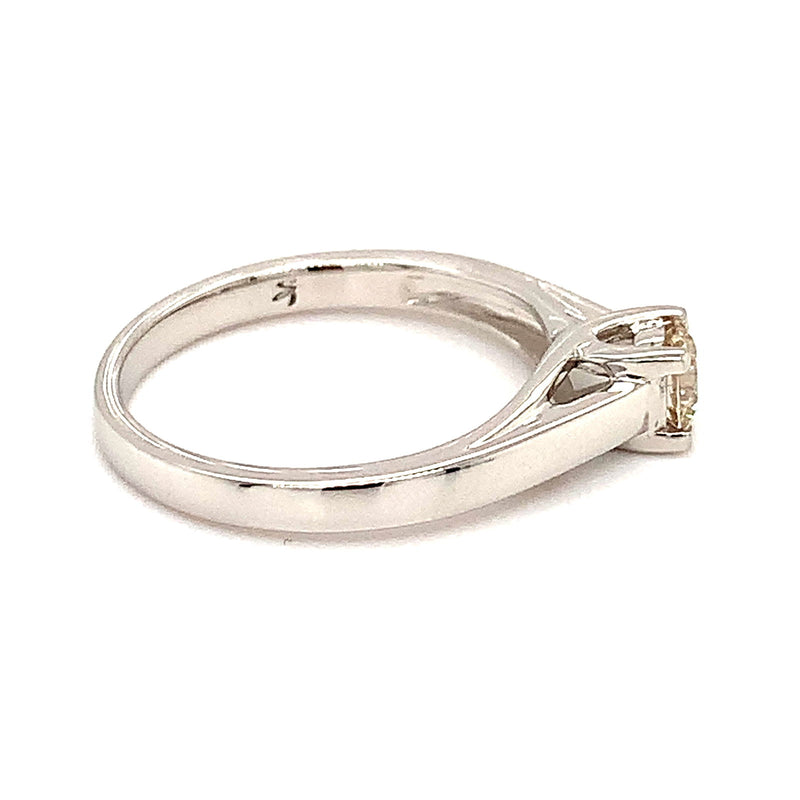 (SOFIA) Anillo con diamante en oro blanco 10kt. - DGjoyeros